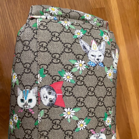 Authentic Gucci, the bag condition is really good. - Picture 8 of 9